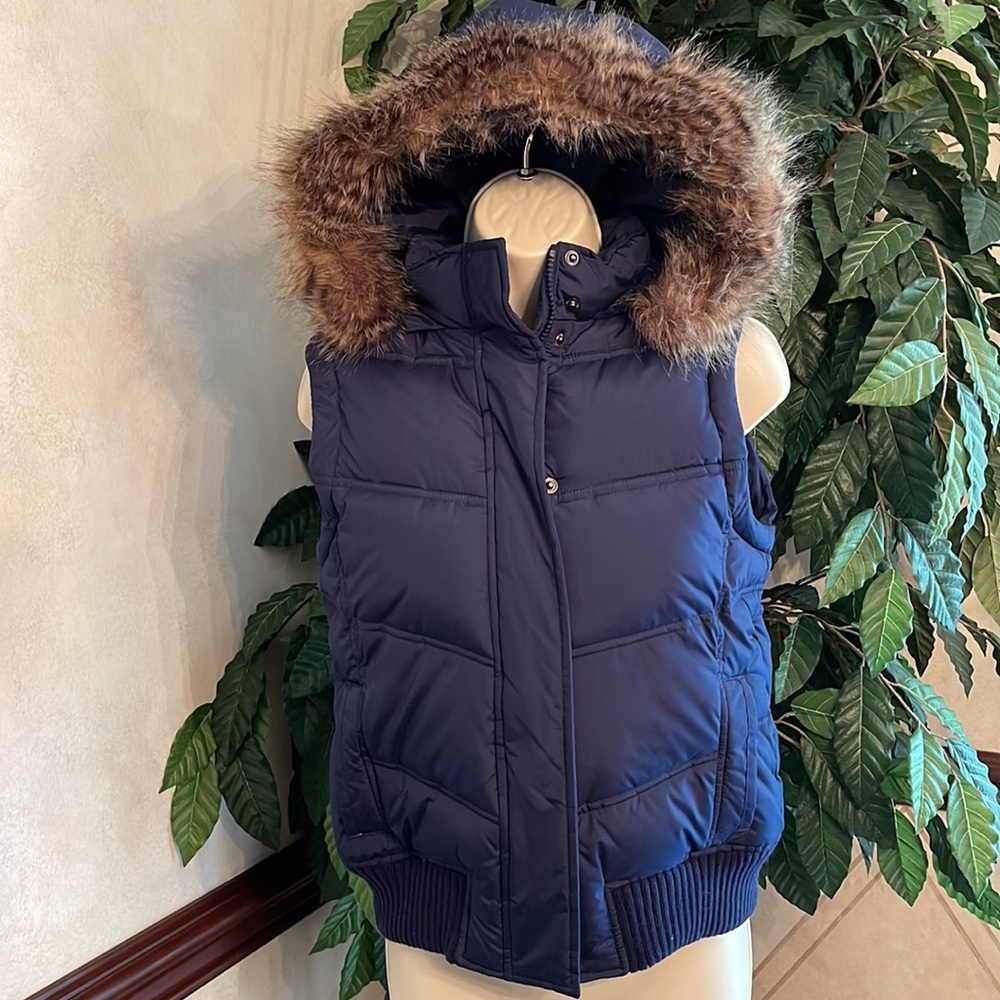 GAP NAVY FUR HOOD PUFFER VEST